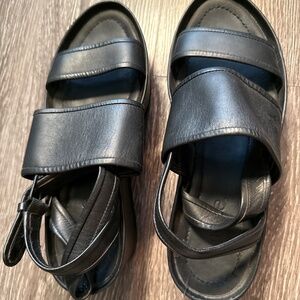 Wrap around Vince black leather sandals